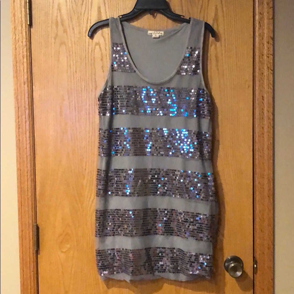 Sequence dress - Picture 1 of 2
